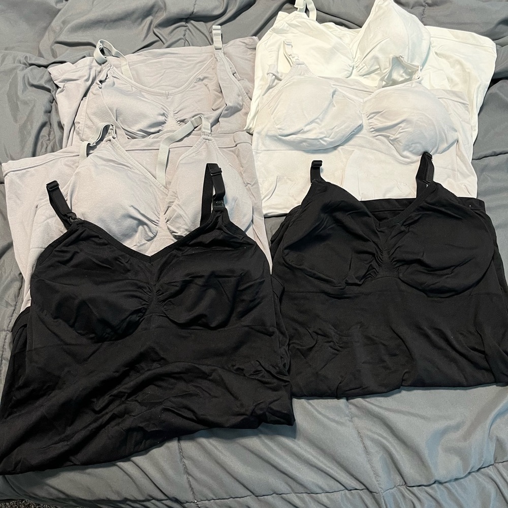 Maternity tank top Lot